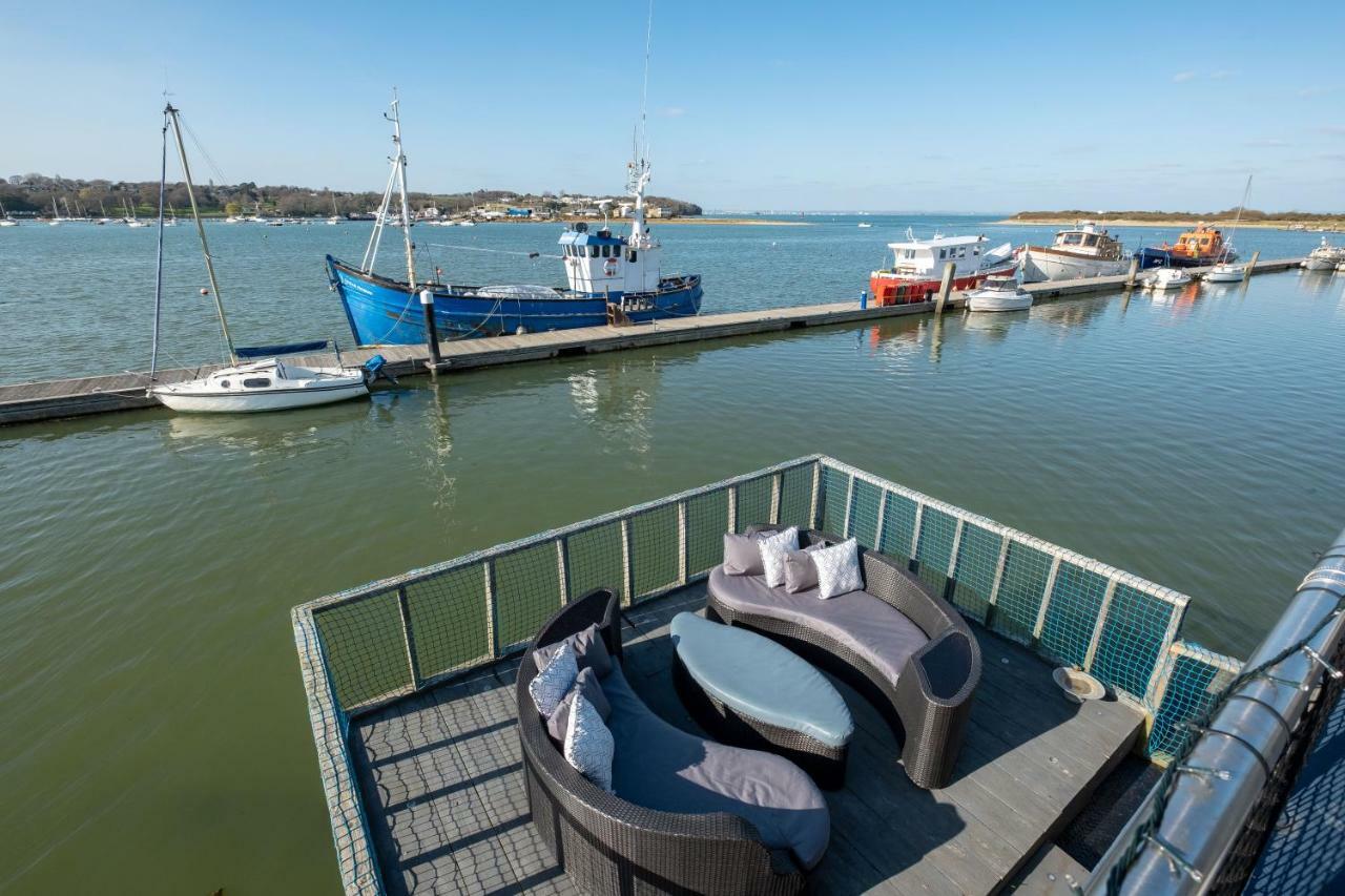 Houseboat Harbourside View Bed and Breakfast Newport  Eksteriør billede