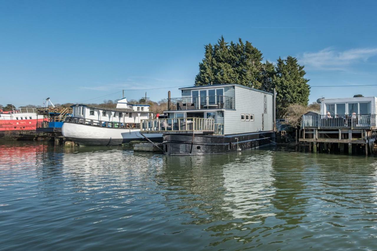 Houseboat Harbourside View Bed and Breakfast Newport  Eksteriør billede