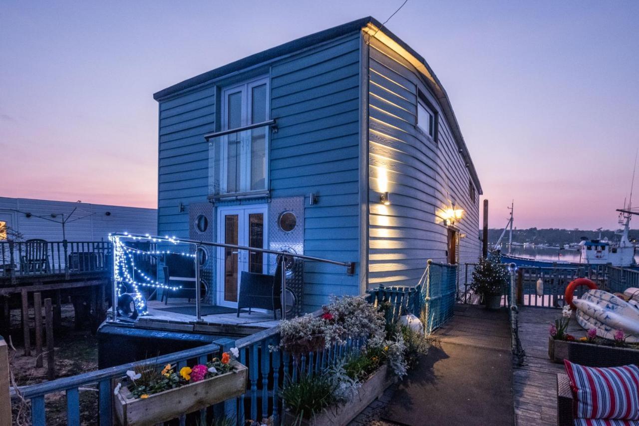 Houseboat Harbourside View Bed and Breakfast Newport  Eksteriør billede